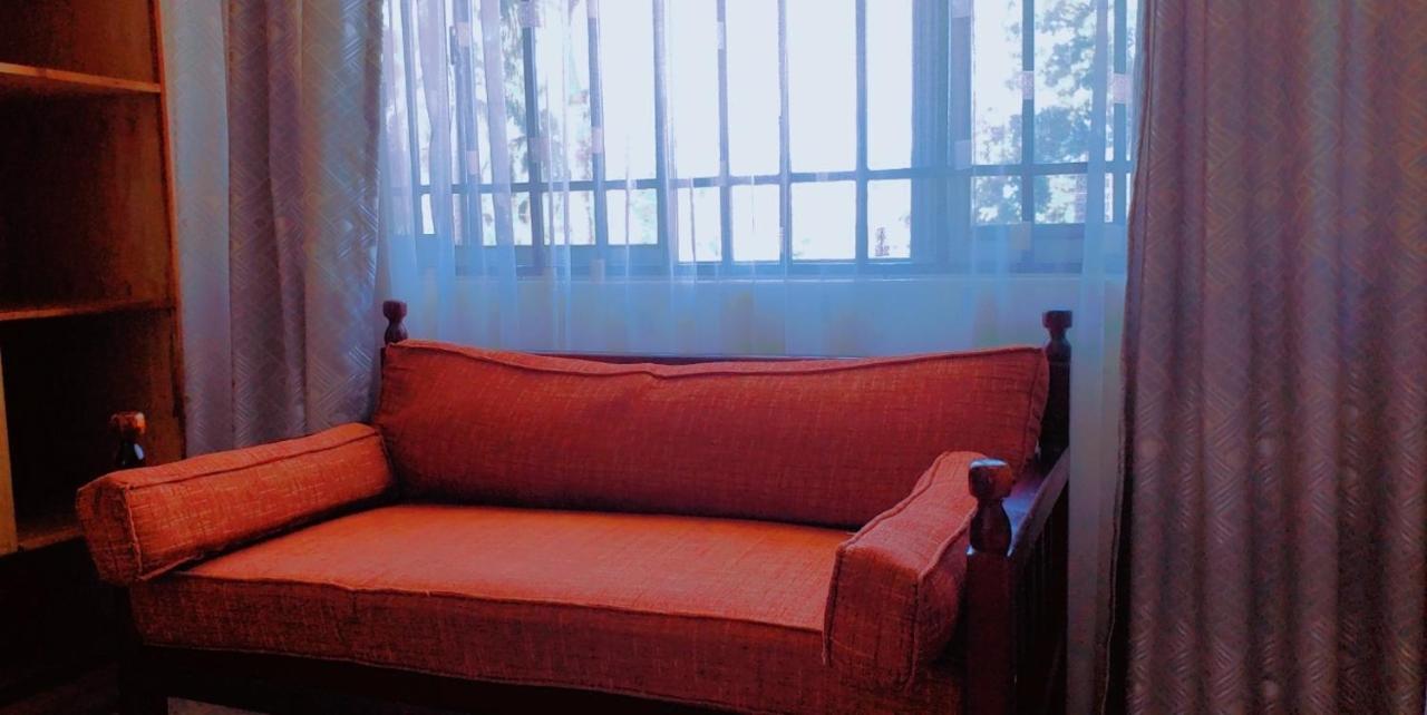 La Feve Beach Bed And Breakfast Entebbe Ентебе Екстериор снимка